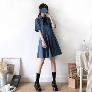 Mujer-llevando-un-vestido-japones-Harjuku