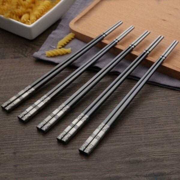 Palillos japoneses reutilizables negros foto 1