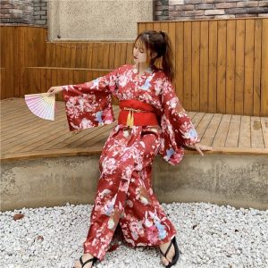 kimono-floral-rojo-mujer
