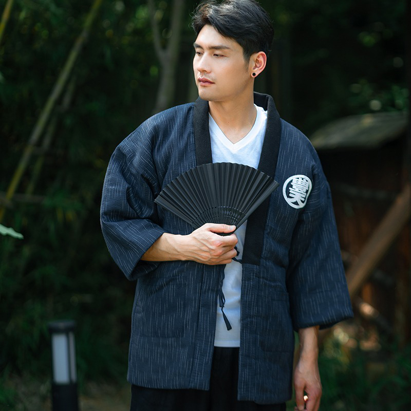 Kimono tradicional azul de hombre 1